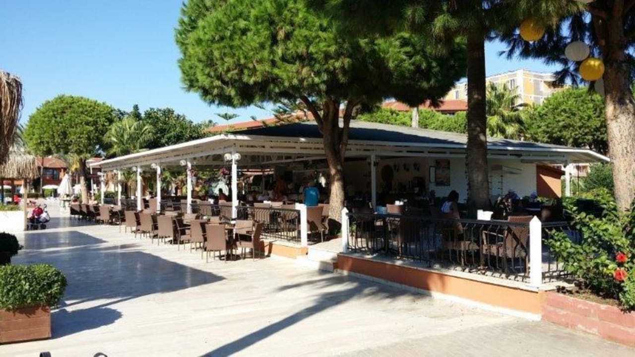 Poolbar Club Turtas Beach Hotel