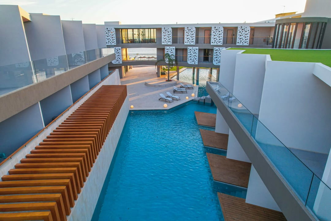 Pool Harmony Boutique Resort