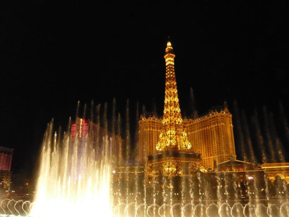 Das Paris  bei Nacht Paris Las Vegas Hotel & Casino
