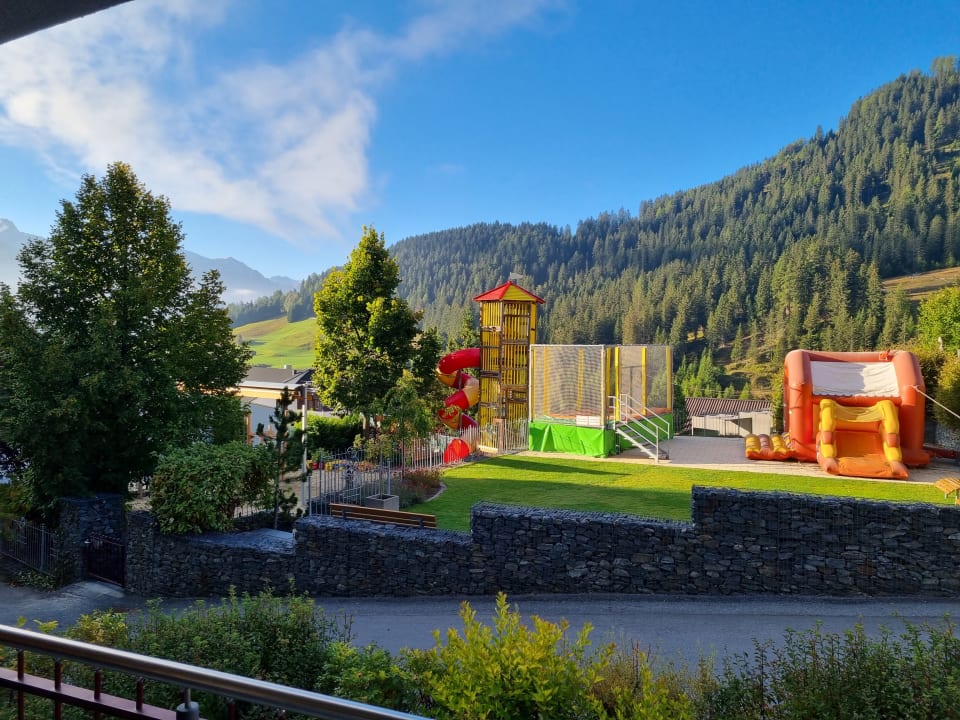 Ausblick Baby- & Kinderhotel Laurentius