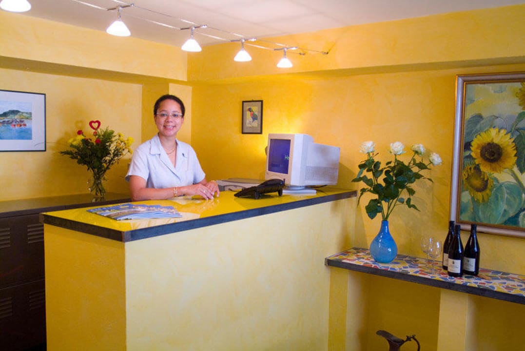 Rezeption Hotel Fontana
