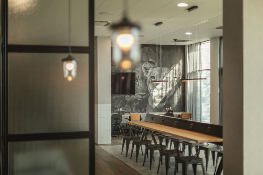Gastro Holiday Inn - the niu, Leo Nuremberg