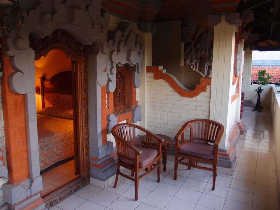 Der riesige Balkon Villa Shanti Beach