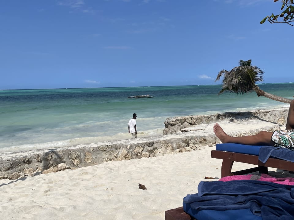 Strand Neptune Pwani Beach Resort & Spa