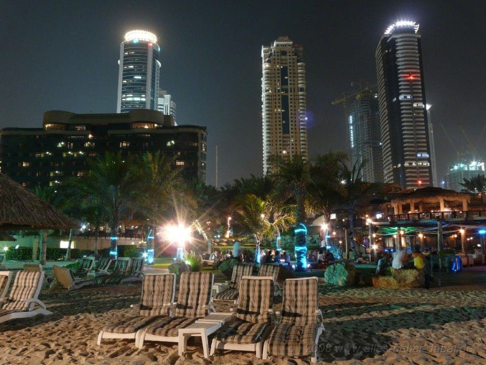 Strandbar Barasti Le Meridien Mina Seyahi Beach Resort & Waterpark