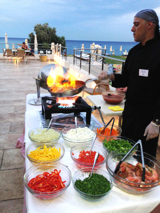 Outdoor Cooking  Event Kiani Beach Resort Family All Inclusive