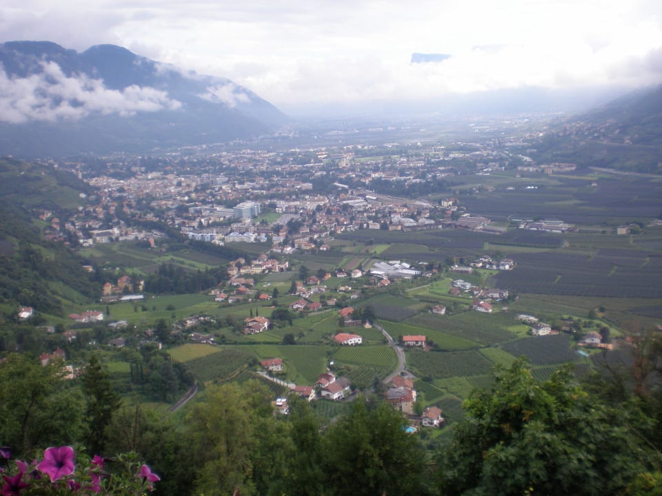 Blick vom Balkon auf Meran Hotel Kronsbühel