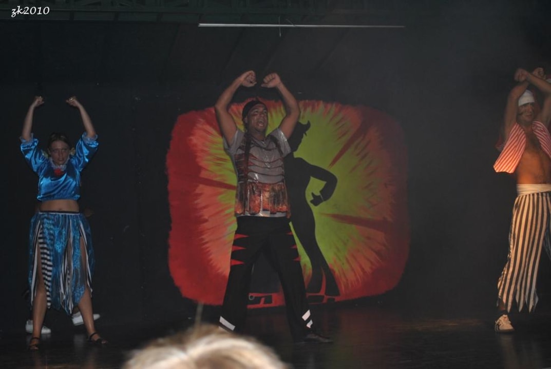 Showtime & Animation Can Garden Beach