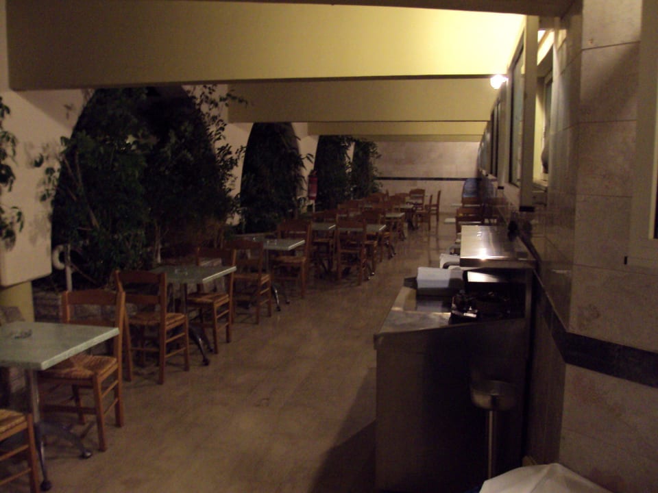 Terrasse aussen am Restaurant Hotel Kalithea Mare Palace