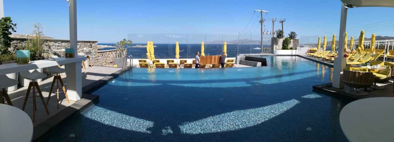 Pool Myconian Korali Relais & Chateaux Hotel