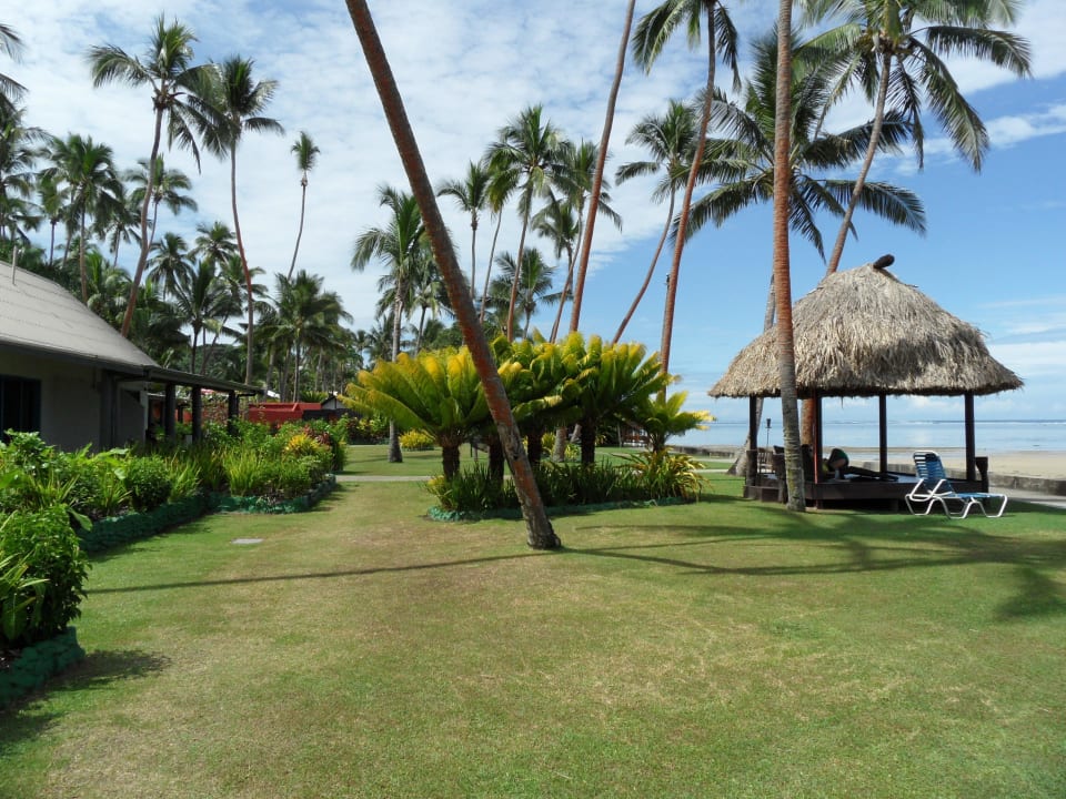 Blick nach links von unserem Bungalow Fiji Hideaway Resort & Spa