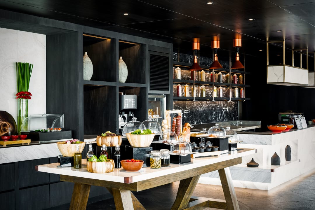 Gastro JC Kevin Sathorn Bangkok Hotel