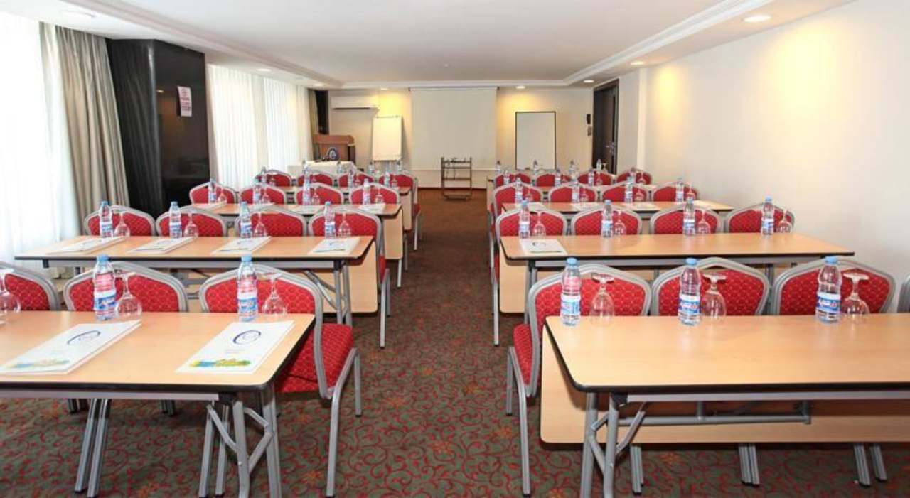 Konferenzraum   Hotel Yafeya