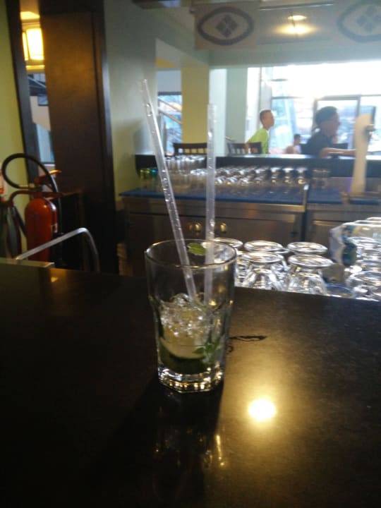 Mojito bij de lobby bar Limak Lara Deluxe Hotel & Resort