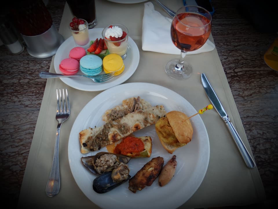 Gastro Limak Lara Deluxe Hotel & Resort