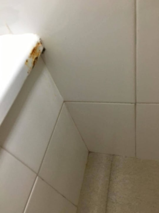 Rost an der Badewanne Hotel Riu Oliva Beach Resort