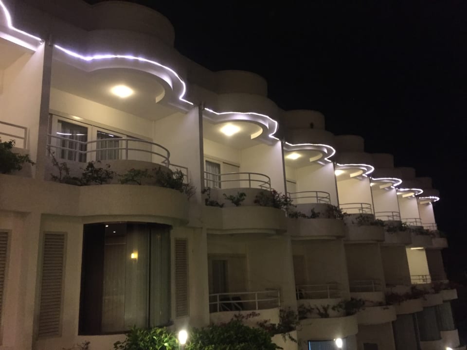 Außenansicht Hotel Grand Mutiara