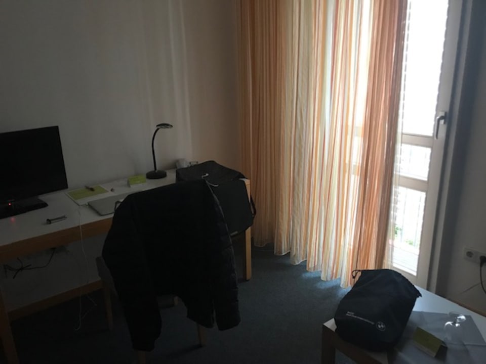 Zimmer BFW Hotel