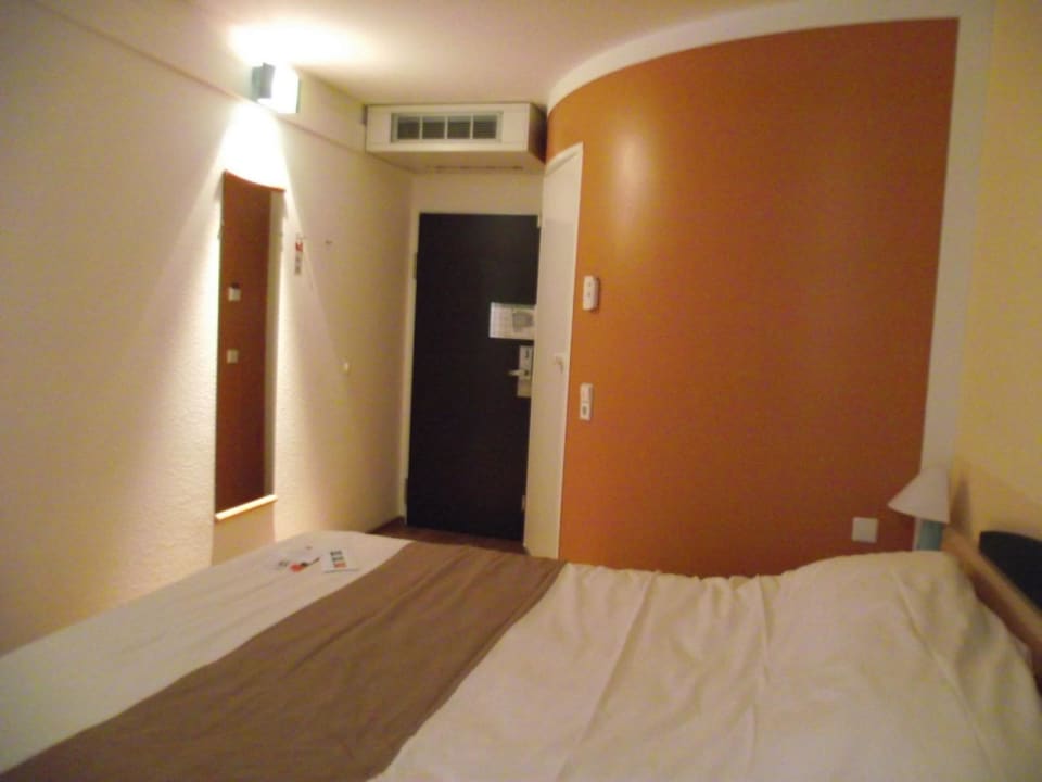 Flur weg - neue Nasszelle Ibis Jena City