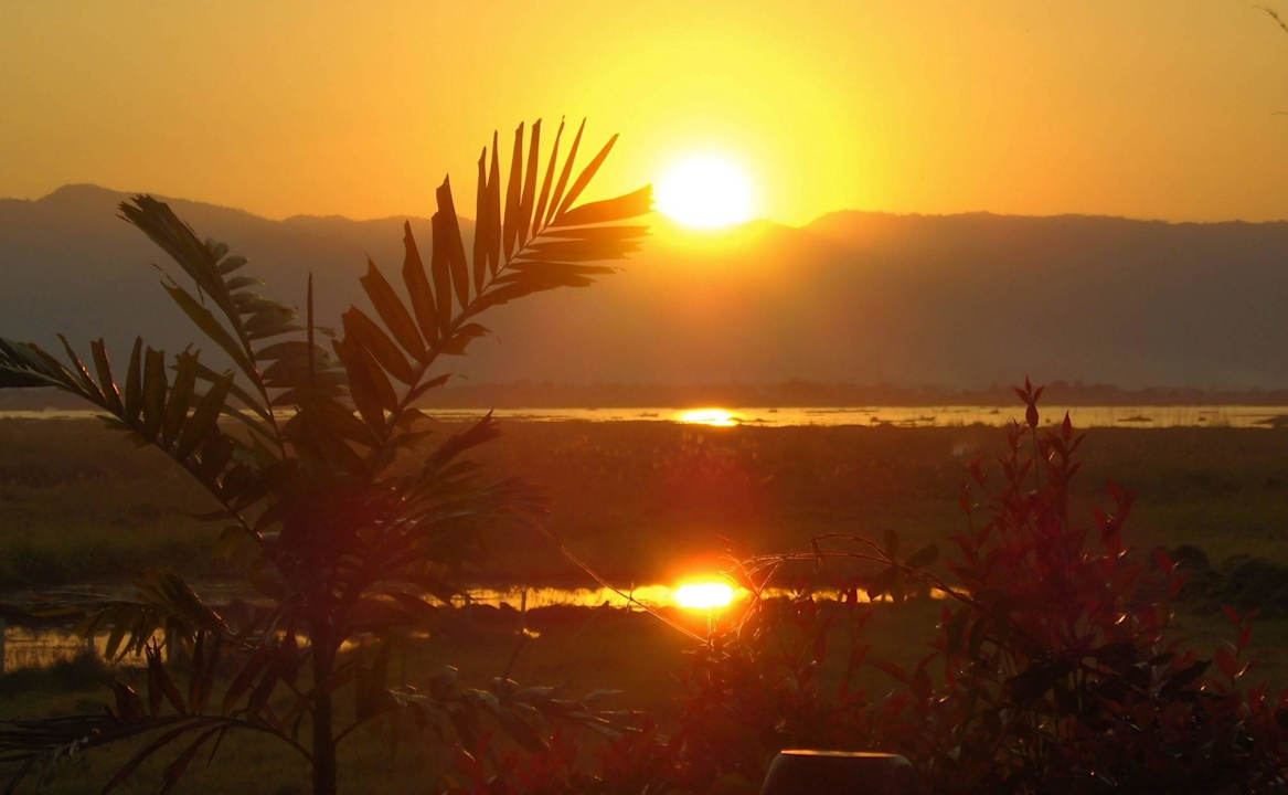 Blick von der "Sundowner-Terrasse" Amata Garden Resort