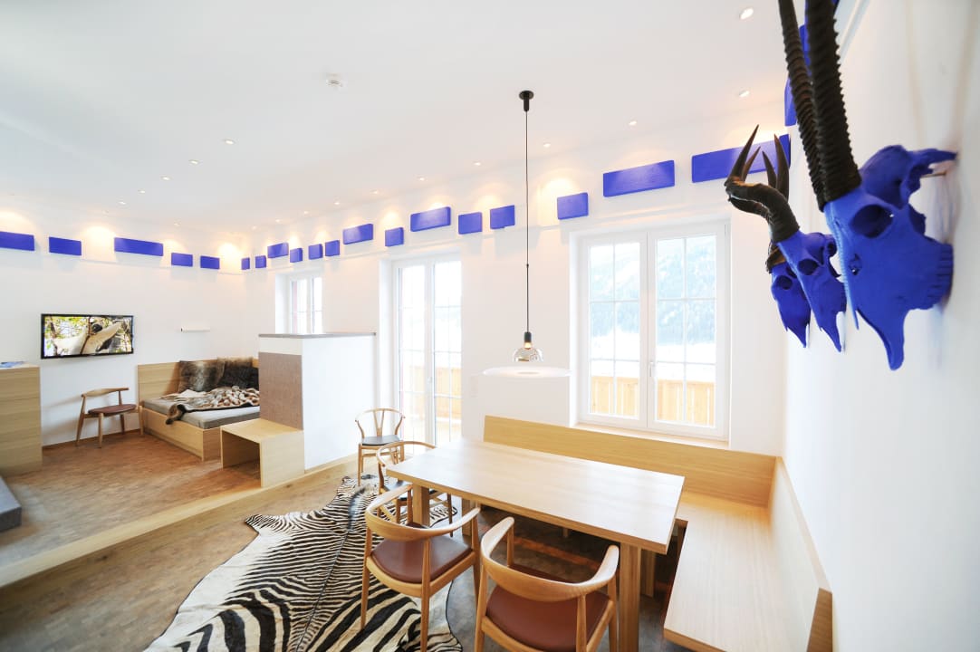Apartment SUITE NUR BLAU Essbereich Haus ober der Kirche