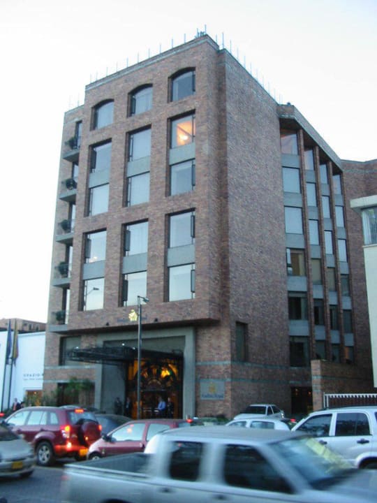 Das Andino Royal von der anderen Straßenseite NH Collection Bogotá Andino Royal