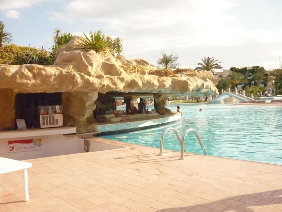 Pool mit Bar Mahdia Beach & Aquapark