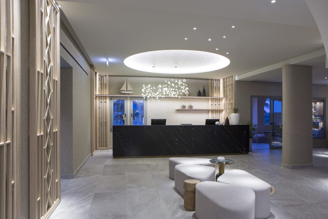 Lobby Cora Hotel & Spa