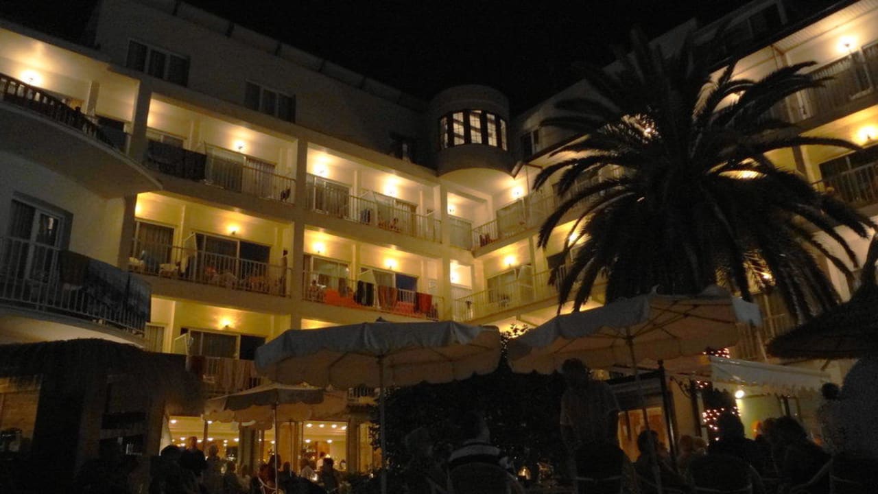 Nachtansicht Hotel Club S'Illot