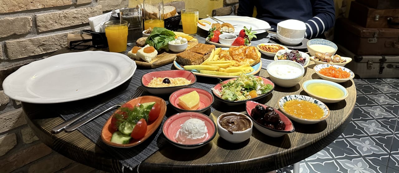 Gastro Hotel Poem