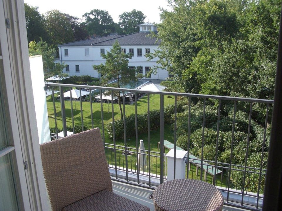 Blick zum Pool Strandhotel Zingst