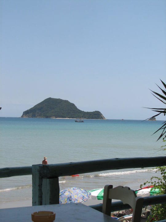 Ausblick zur Insel Marathonisi! Porto Koukla Beach