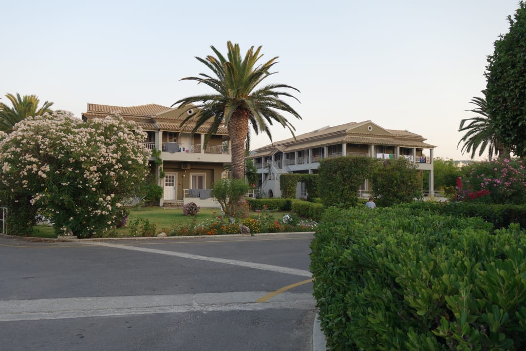 Außenansicht Acharavi Beach Hotel