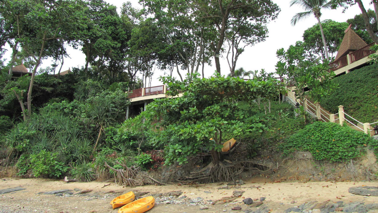 Blick vom Strand in Richtung oberer Pool Avani+ Koh Lanta Krabi Resort