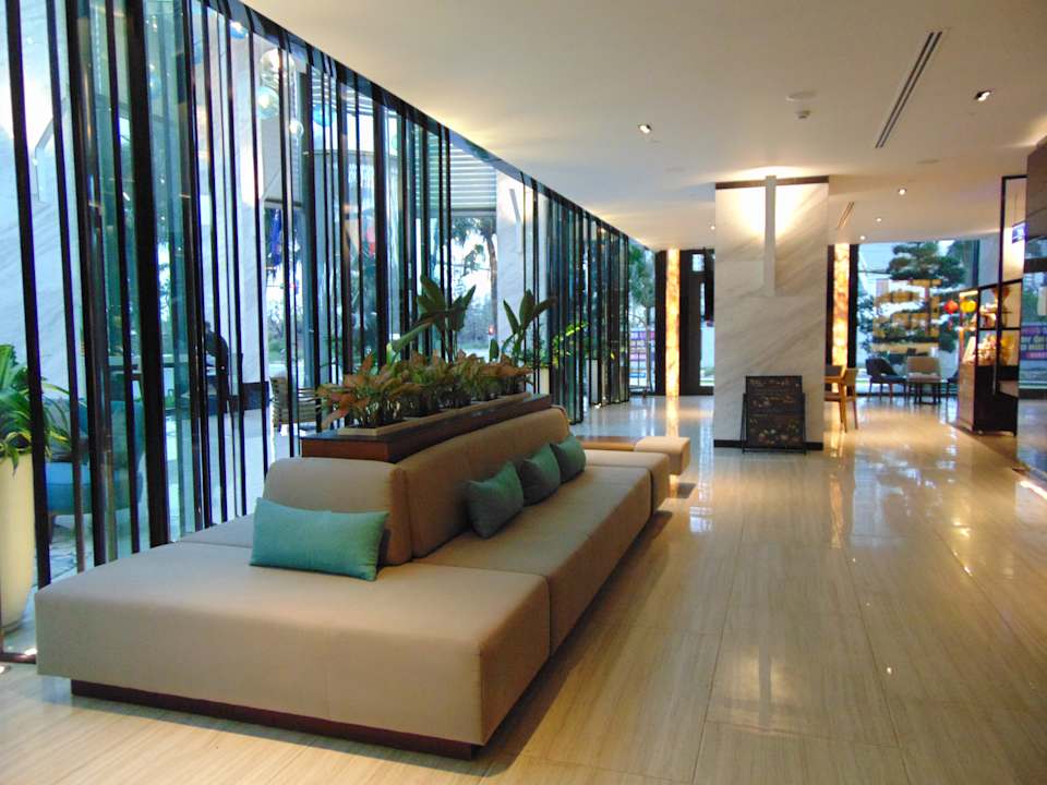 Lobby Hilton Garden Inn Da Nang