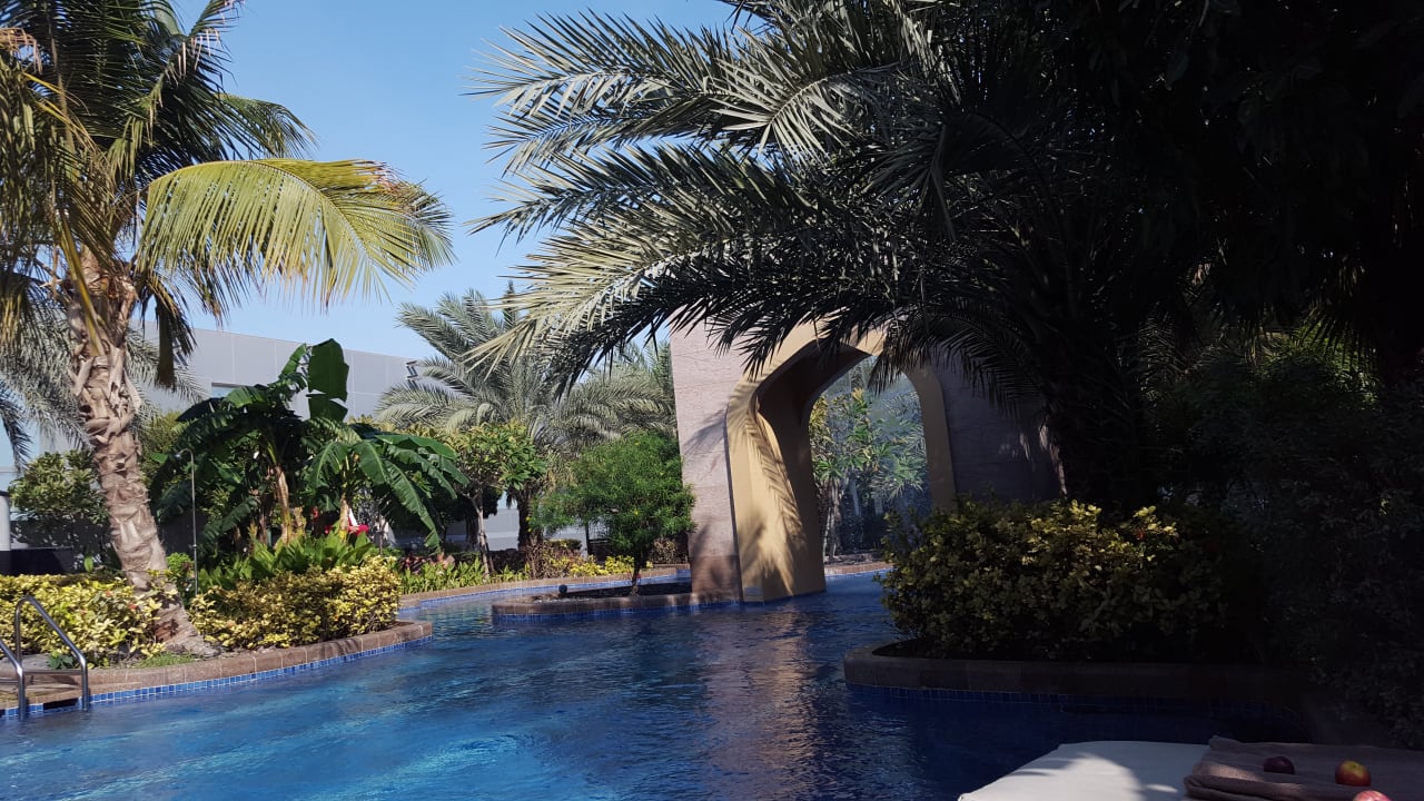 Pool Conrad Dubai