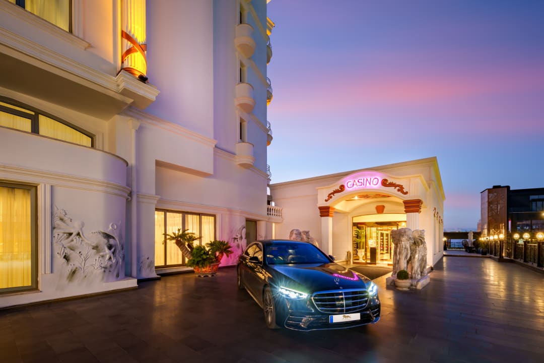 Außenansicht Les Ambassadeurs Hotel Casino&Marina