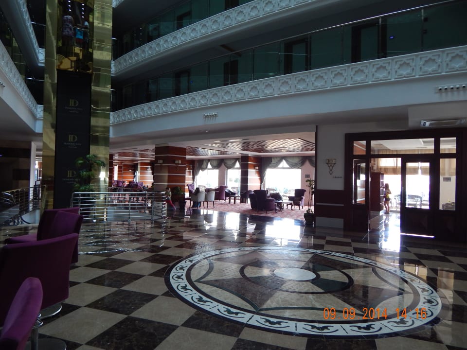 Лобби Diamond Hill Resort Hotel