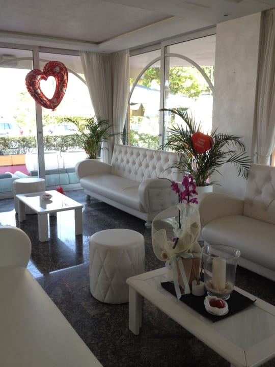 Lobby Hotel El Cid Campeador