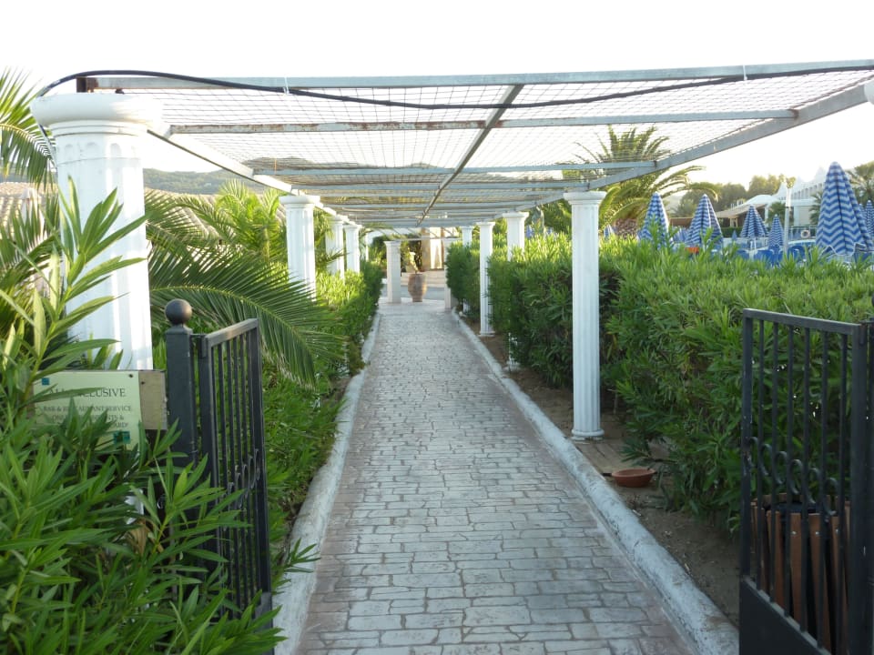 Strand - eingang Sandy Beach Resort