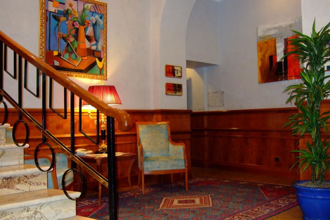 Lobby Hotel Raffaelo