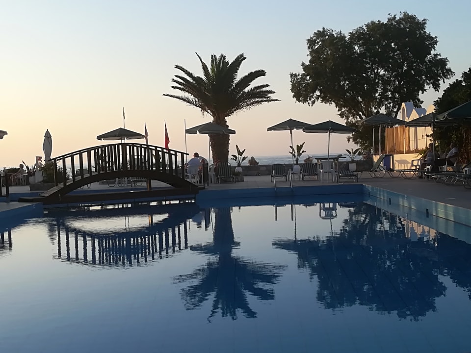 Pool Hotel Kathrin Beach