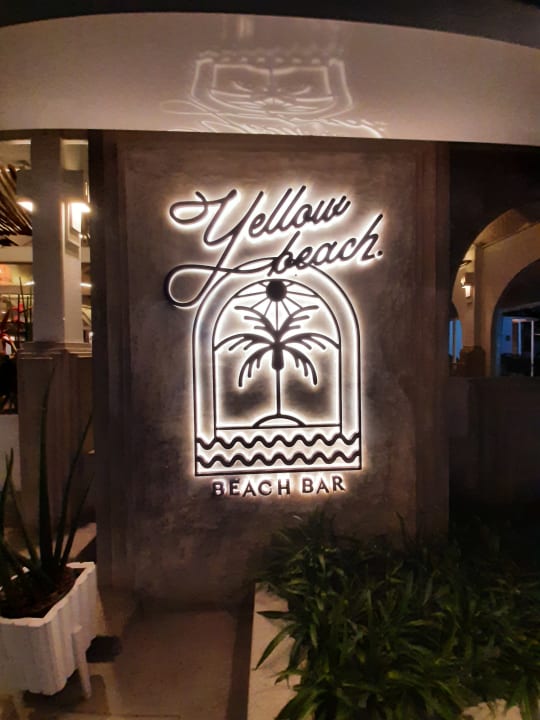 Pool The Fair House Beach Resort