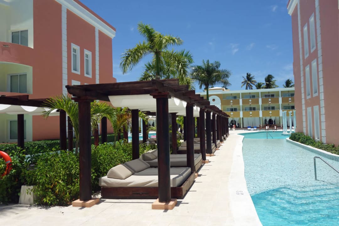 Bali-Betten in "neuen" Bereich des RST TRS Turquesa Hotel - Adults only