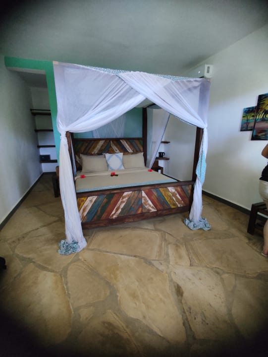 Zimmer Reef & Beach Resort