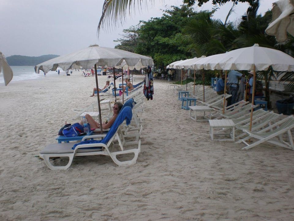 Warum nur 2 Liegen sichtbar? Sai Kaew Beach Resort