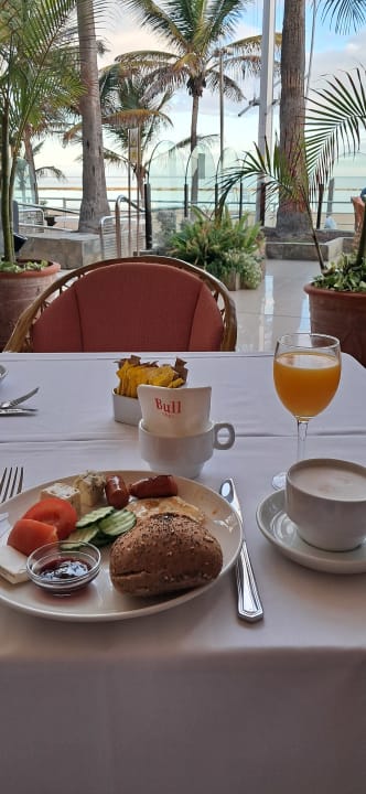 Gastro Bull Reina Isabel & Spa