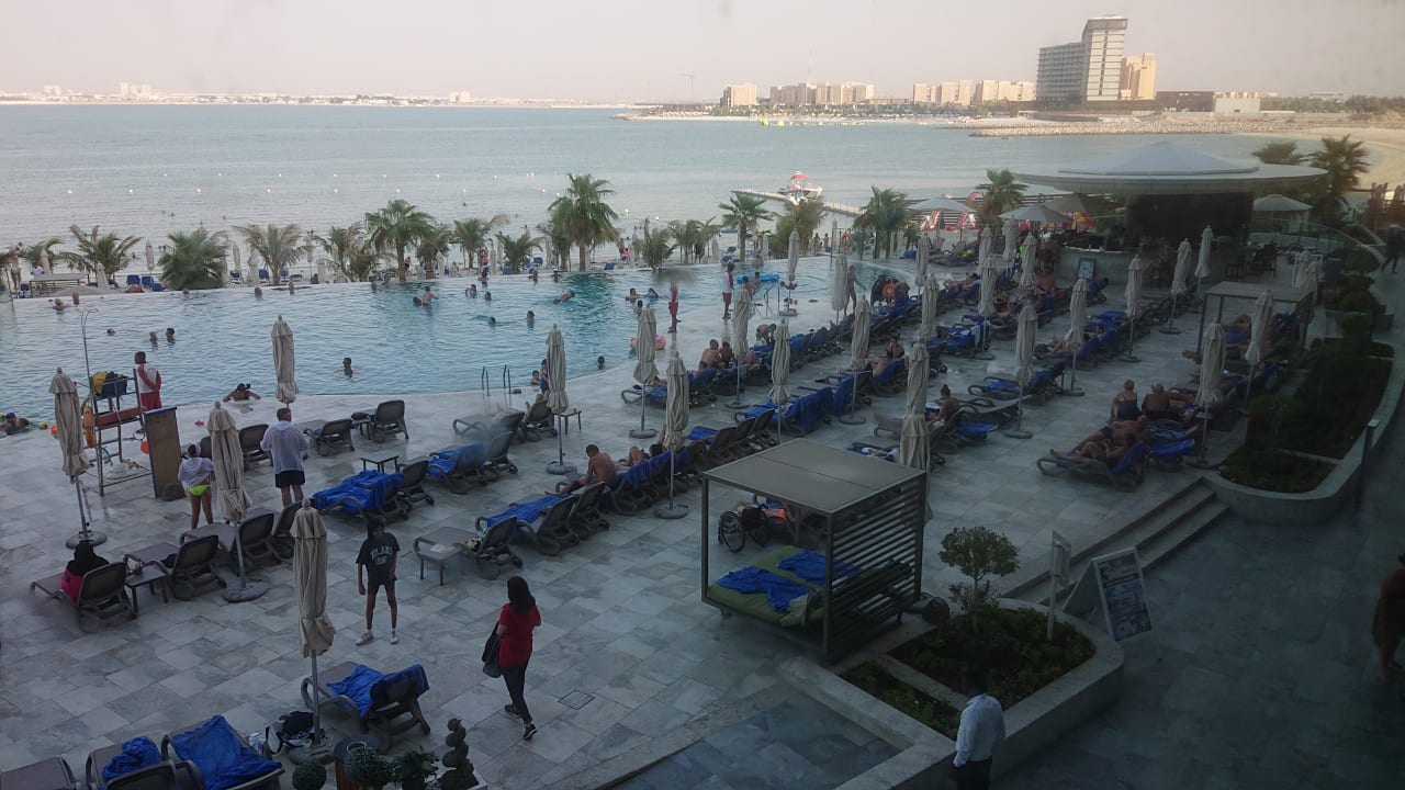 Pool Hampton by Hilton Marjan Island