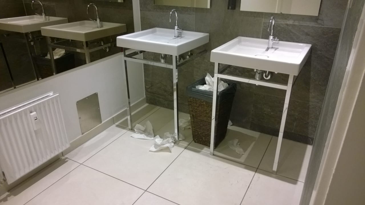 WC in der Hotelhalle, am Abend Hotel Alte Post Flensburg