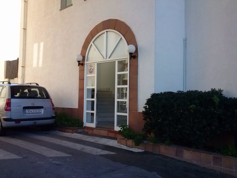 Der Eingang des Nebengebäudes Hotel Clumba